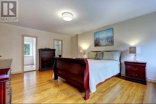 2401 Mississauga Road N, Mississauga, ON - Indoor Photo Showing Bedroom