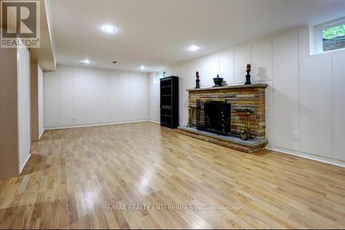 2401 Mississauga Road N, Mississauga, ON - Indoor With Fireplace