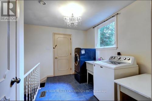 2401 Mississauga Road N, Mississauga, ON - Indoor Photo Showing Laundry Room