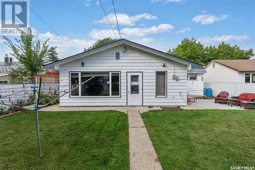 438 T Avenue N, Saskatoon, SK - Outdoor