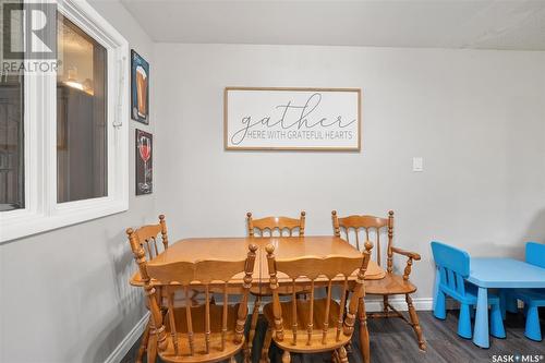 438 T Avenue N, Saskatoon, SK - Indoor Photo Showing Dining Room