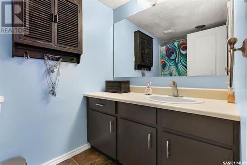 202 2315 Mcintyre Street, Regina, SK - Indoor Photo Showing Bathroom