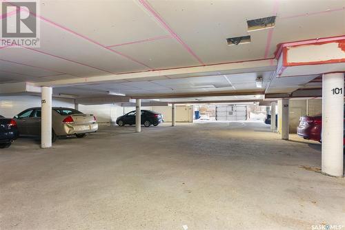 202 2315 Mcintyre Street, Regina, SK - Indoor Photo Showing Garage