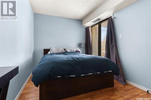 202 2315 Mcintyre Street, Regina, SK - Indoor Photo Showing Bedroom