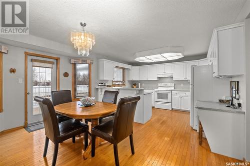 523 Mahon Drive, Prince Albert, SK - Indoor Photo Showing Dining Room