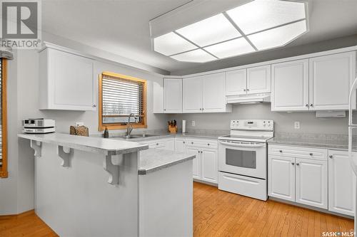 523 Mahon Drive, Prince Albert, SK - Indoor Photo Showing Kitchen With Double Sink