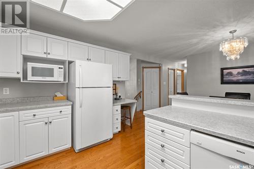 523 Mahon Drive, Prince Albert, SK - Indoor Photo Showing Kitchen