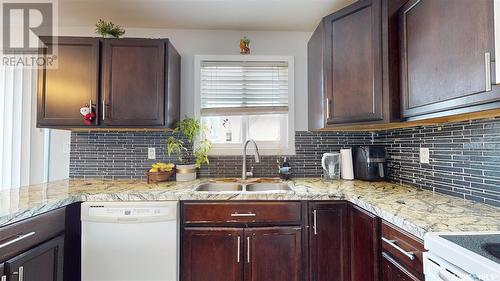 6006 1St Avenue N, Regina, SK - Indoor Photo Showing Kitchen With Double Sink