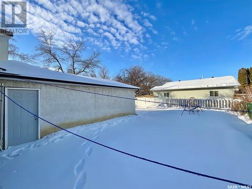 6006 1St Avenue N, Regina, SK - Outdoor