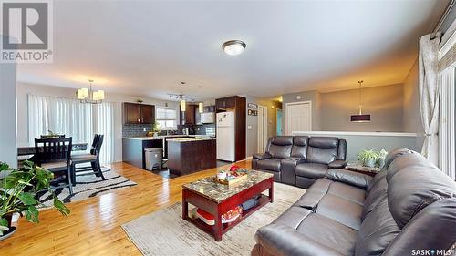 6006 1St Avenue N, Regina, SK - Indoor Photo Showing Living Room