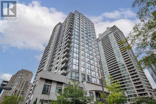 916 - 35 Hollywood Avenue, Toronto, ON - Outdoor With Balcony With Facade