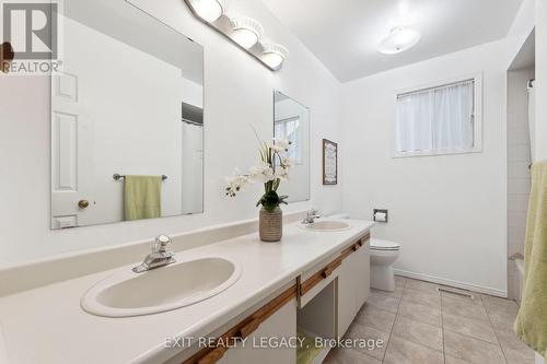 1586 Heathside Crescent, Pickering, ON - Indoor Photo Showing Bathroom