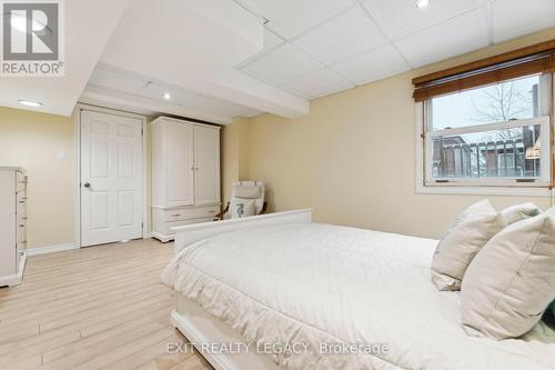 1586 Heathside Crescent, Pickering, ON - Indoor Photo Showing Bedroom