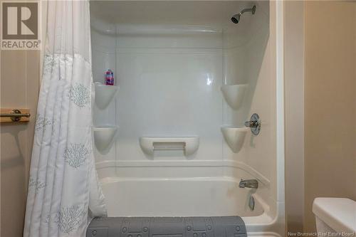 35 Carriage Lane, Sussex, NB - Indoor Photo Showing Bathroom