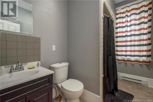 123 Hazen Street, Saint John, NB - Indoor Photo Showing Bathroom