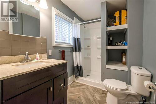 123 Hazen Street, Saint John, NB - Indoor Photo Showing Bathroom