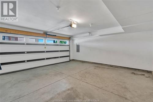 729 Brownstone Drive, Lakeshore, ON - Indoor Photo Showing Garage