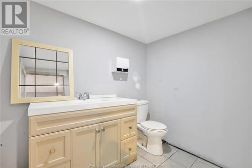 3443 Wyandotte Street East, Windsor, ON - Indoor Photo Showing Bathroom