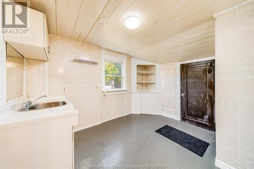 220 Talbot Street West, Blenheim, ON - Indoor