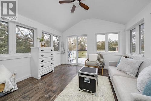 23 Woolen Mill Lane, Erin, ON - Indoor Photo Showing Living Room