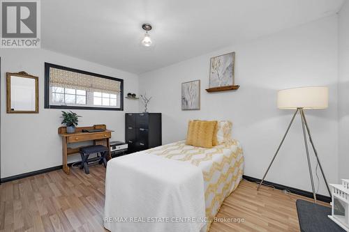 23 Woolen Mill Lane, Erin, ON - Indoor Photo Showing Bedroom