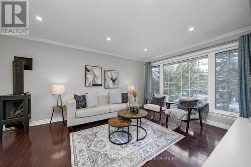 23 Woolen Mill Lane, Erin, ON - Indoor Photo Showing Living Room