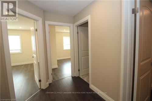 Upper - 2779 Oriole Drive, London, ON - Indoor Photo Showing Other Room