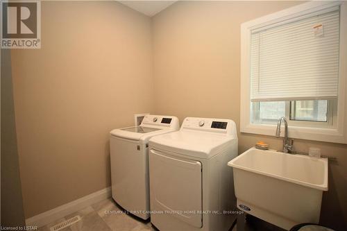 Upper - 2779 Oriole Drive, London, ON - Indoor Photo Showing Laundry Room