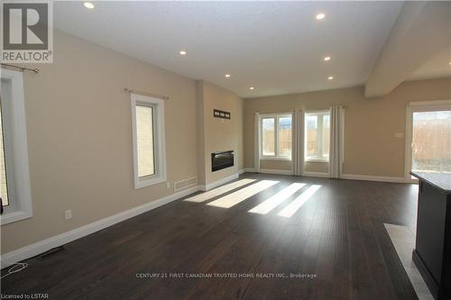 Upper - 2779 Oriole Drive, London, ON - Indoor