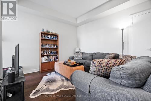 Lph10 - 100 Western Battery Road, Toronto, ON - Indoor Photo Showing Living Room