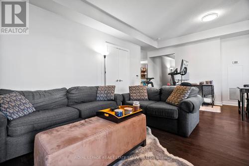 Lph10 - 100 Western Battery Road, Toronto, ON - Indoor Photo Showing Living Room