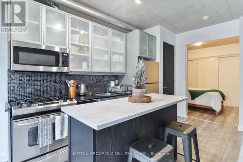 508 - 533 Richmond Street W, Toronto, ON - Indoor Photo Showing Kitchen With Upgraded Kitchen