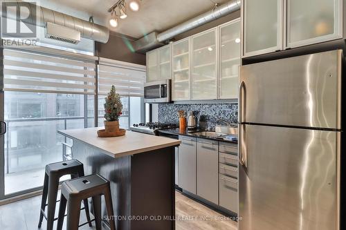 508 - 533 Richmond Street W, Toronto, ON - Indoor Photo Showing Kitchen With Upgraded Kitchen