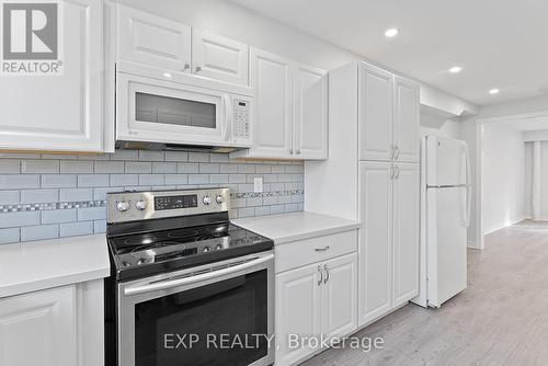 95 Conant Street, Oshawa, ON - Indoor Photo Showing Kitchen