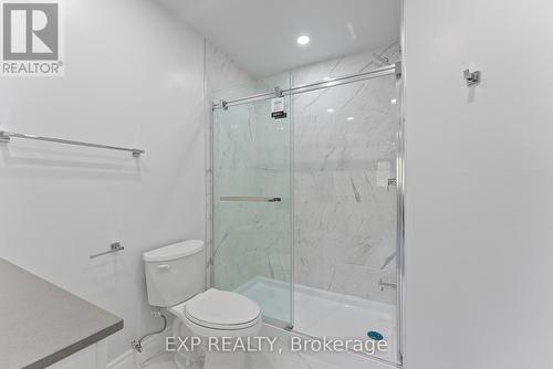 95 Conant Street, Oshawa, ON - Indoor Photo Showing Bathroom