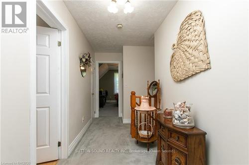 119888 Side Road 315, Georgian Bluffs, ON - Indoor Photo Showing Other Room