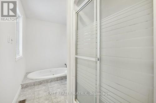 7 Bridge Street, North Stormont, ON - Indoor Photo Showing Bathroom