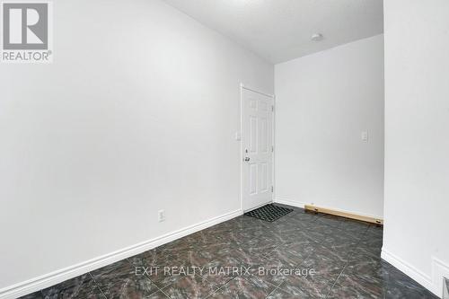 7 Bridge Street, North Stormont, ON - Indoor Photo Showing Other Room