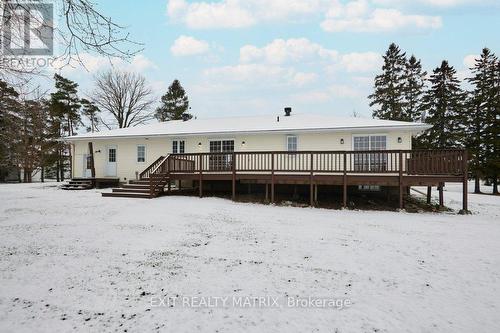 7 Bridge Street, North Stormont, ON - Outdoor With Deck Patio Veranda