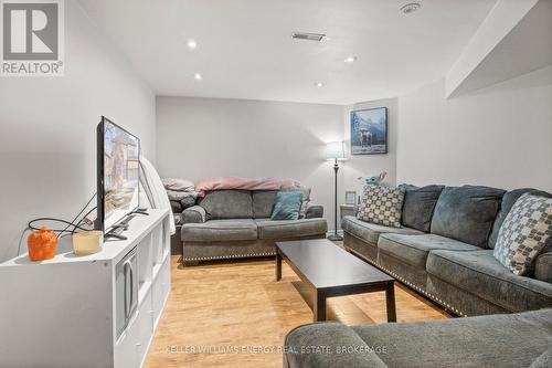 72 Willowbrook Drive, Whitby (Pringle Creek), ON - Indoor Photo Showing Living Room