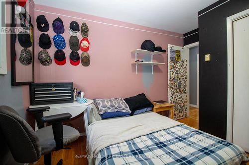 436-438 Southpark Drive, Peterborough (Ashburnham), ON - Indoor Photo Showing Bedroom