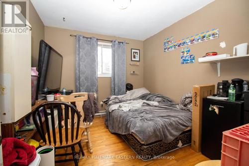 436-438 Southpark Drive, Peterborough (Ashburnham), ON - Indoor Photo Showing Bedroom