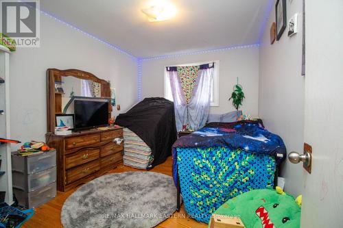 436-438 Southpark Drive, Peterborough (Ashburnham), ON - Indoor Photo Showing Bedroom