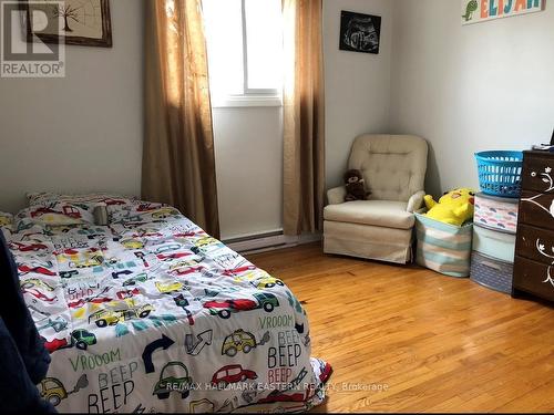 436-438 Southpark Drive, Peterborough (Ashburnham), ON - Indoor Photo Showing Bedroom