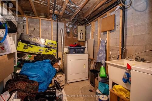 436-438 Southpark Drive, Peterborough (Ashburnham), ON - Indoor Photo Showing Laundry Room