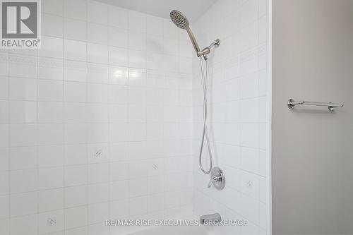 282 Welborne Avenue, Kingston (City Southwest), ON - Indoor Photo Showing Bathroom