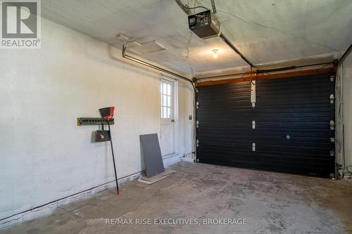 282 Welborne Avenue, Kingston (City Southwest), ON - Indoor Photo Showing Garage