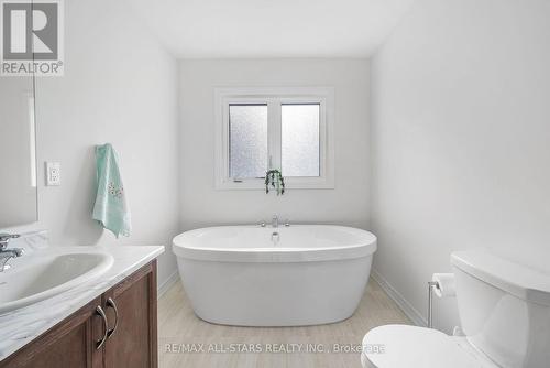 83 Hennessey Crescent, Kawartha Lakes (Lindsay), ON - Indoor Photo Showing Bathroom