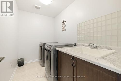 83 Hennessey Crescent, Kawartha Lakes (Lindsay), ON - Indoor Photo Showing Laundry Room