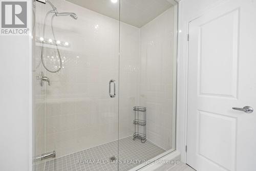 83 Hennessey Crescent, Kawartha Lakes (Lindsay), ON - Indoor Photo Showing Bathroom